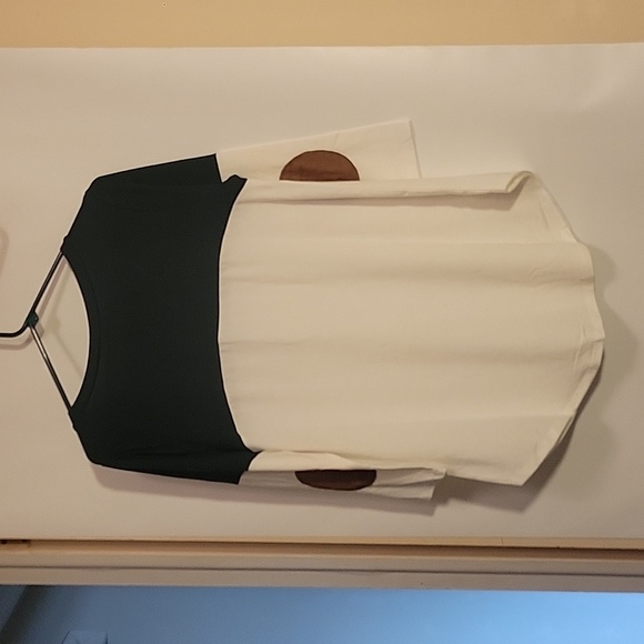 462 NWOT Zenana long sleeve shirt - Picture 2 of 7